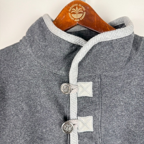 Vintage Vancouver Aquarium Sweater - Picture 7 of 8